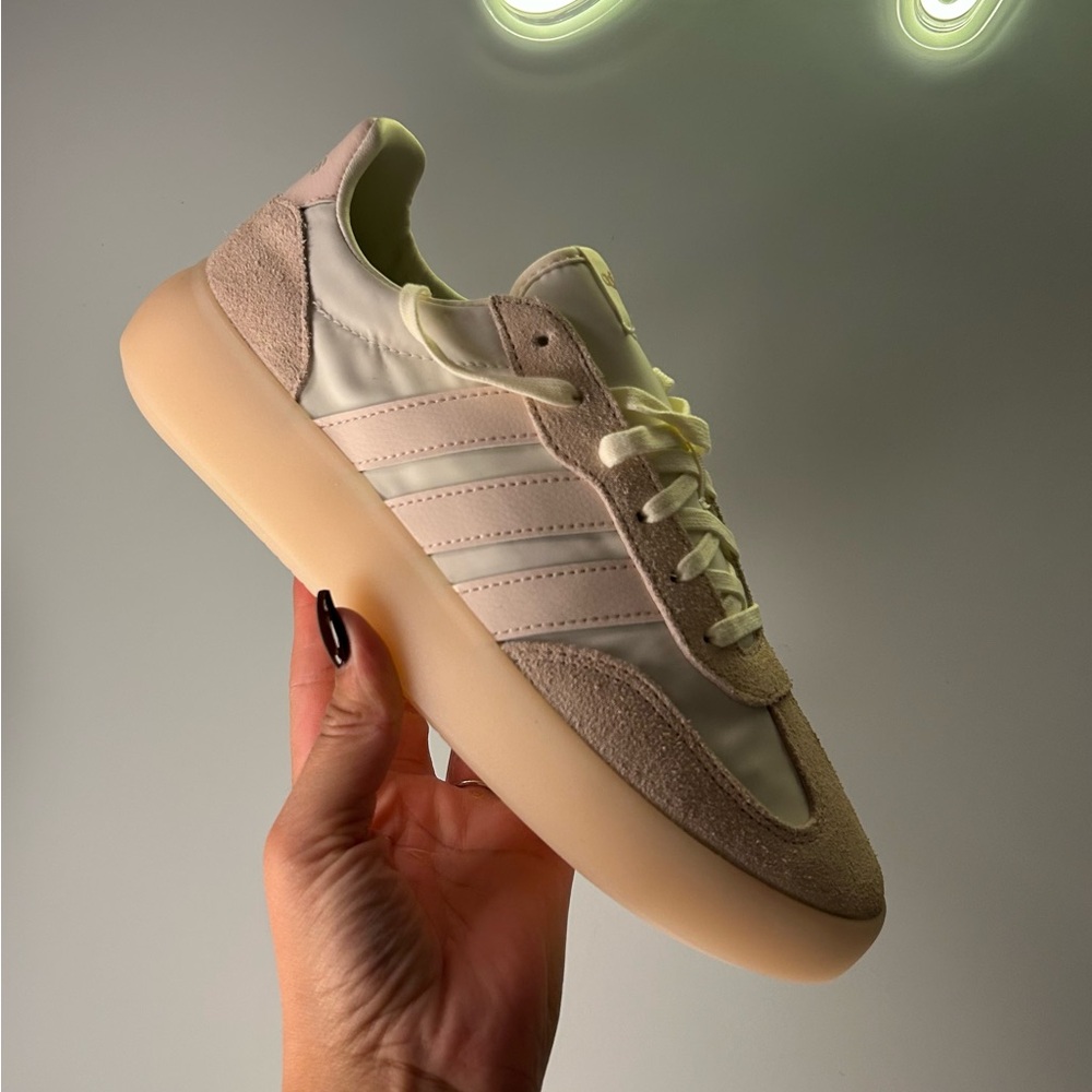 ADIDAS Barreda Decode Womens Size 10